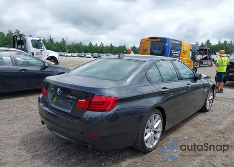 2011 BMW 535I xDrive z USA, uszkodzony, nr VIN WBAFU7C56BC871076